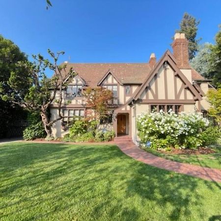 Timeless Tudor W/ Game Room, Pool Table & Hot Tub San Jose Exterior photo